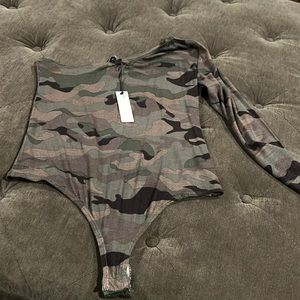 olivaceous one shoulder army bodysuit size Large NWT